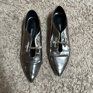 BARELY WORN! Metallic Silver Flats